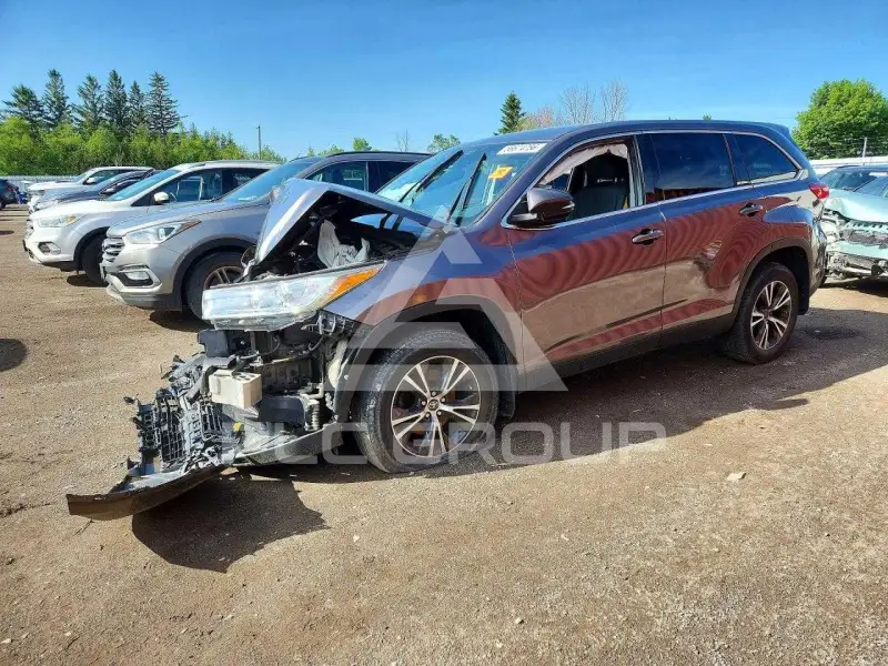 2019 Toyota Highlander photo