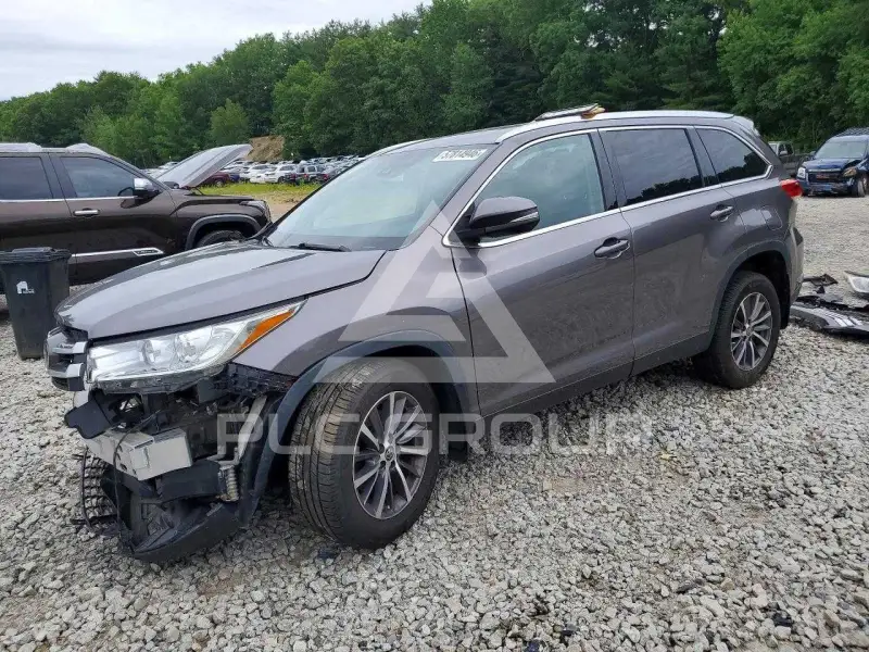 2019 Toyota Highlander фото