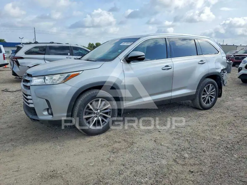 2019 Toyota Highlander фото