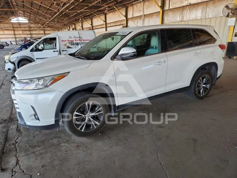 2019 Toyota Highlander фото