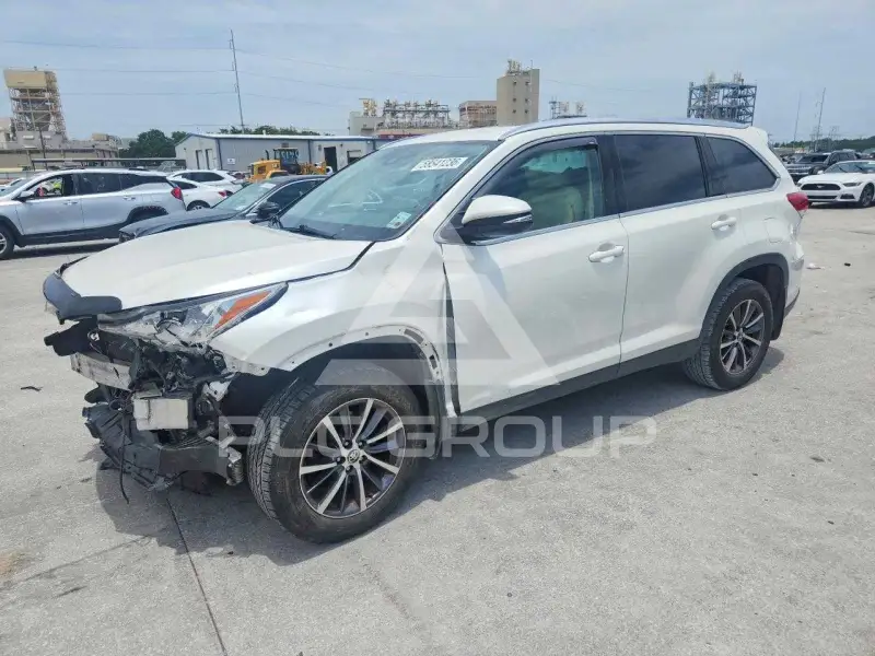 2019 Toyota Highlander фото