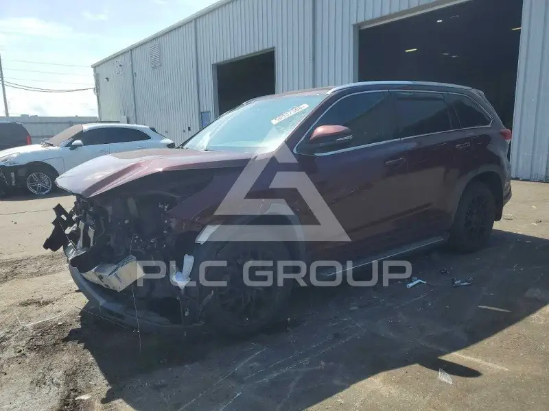2019 Toyota Highlander photo