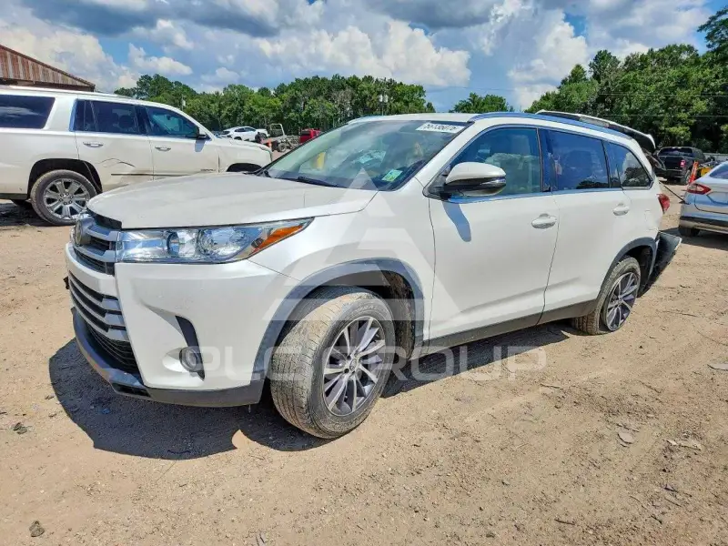 2019 Toyota Highlander фото