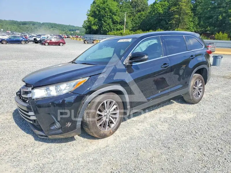 2019 Toyota Highlander фото