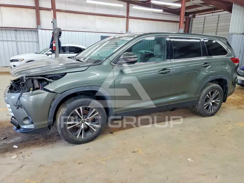 2019 Toyota Highlander фото