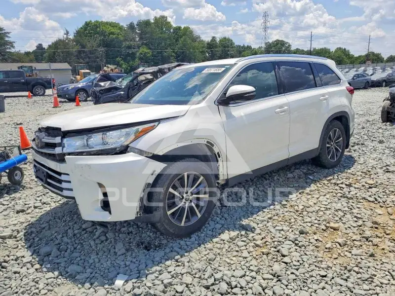 2019 Toyota Highlander фото