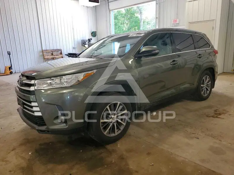 2019 Toyota Highlander фото