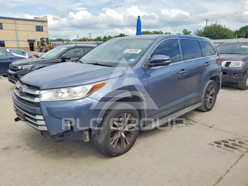 2019 Toyota Highlander photo