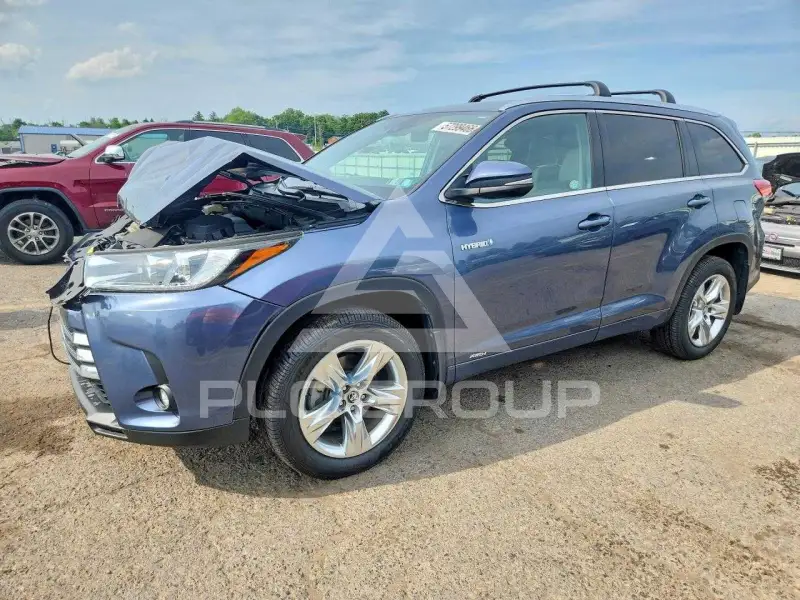 2019 Toyota Highlander photo