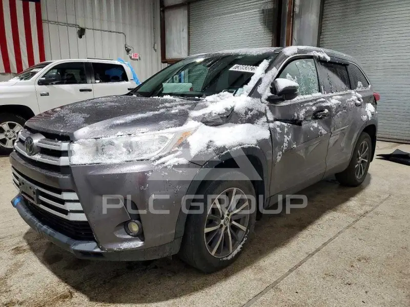2019 Toyota Highlander фото