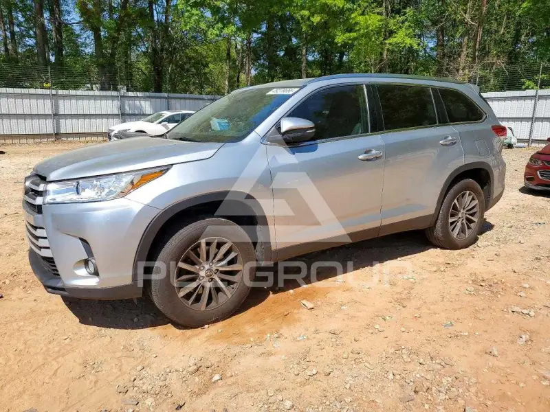 2019 Toyota Highlander фото