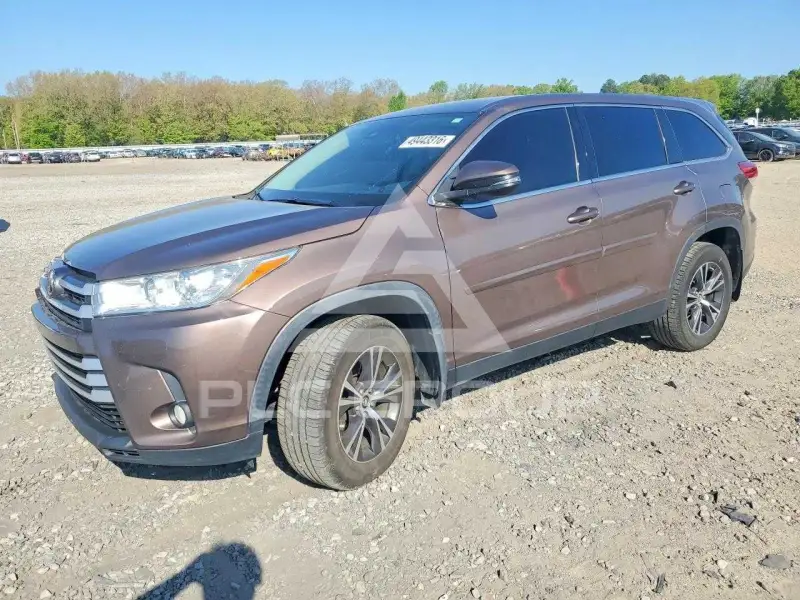 2019 Toyota Highlander photo