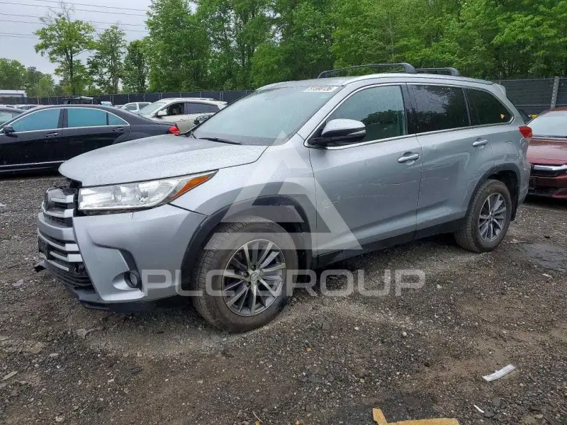 2019 Toyota Highlander фото