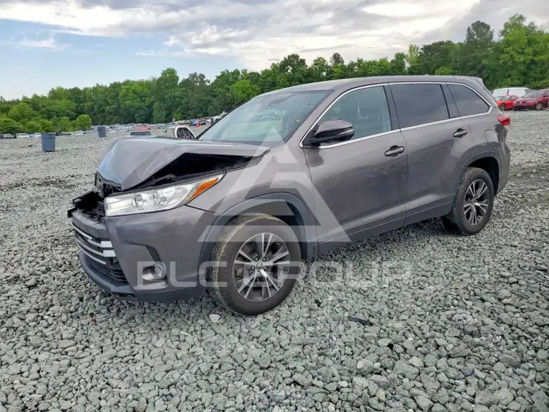 2019 Toyota Highlander photo