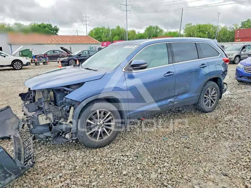 2019 Toyota Highlander фото