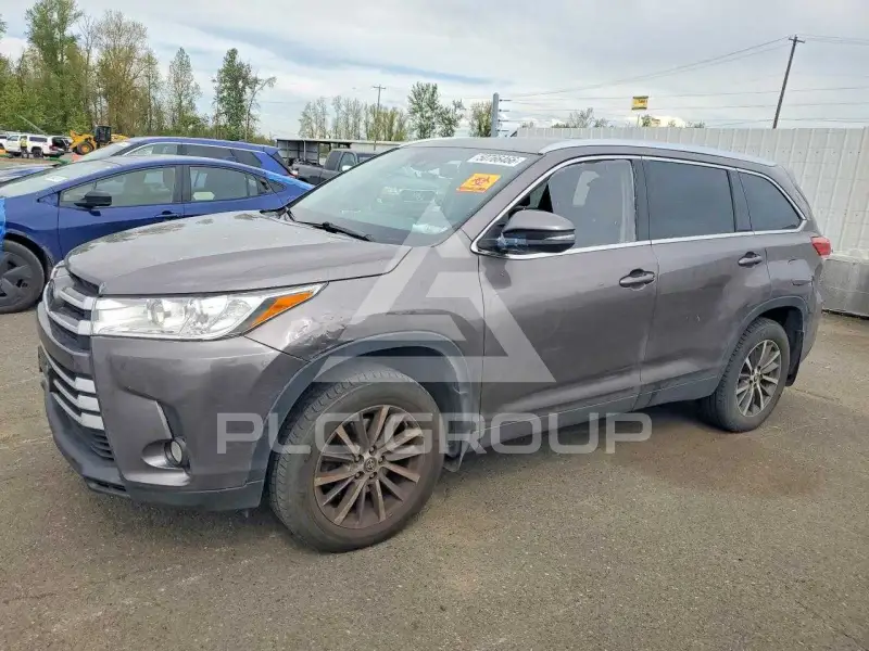 2019 Toyota Highlander фото
