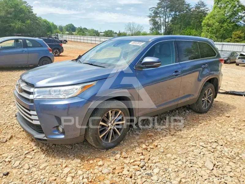 2019 Toyota Highlander фото
