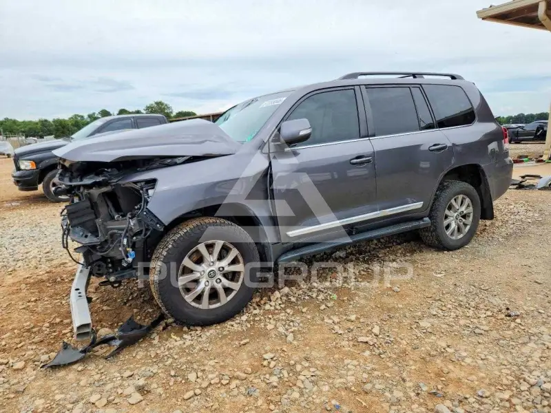 2019 Toyota LAND CRUISER photo
