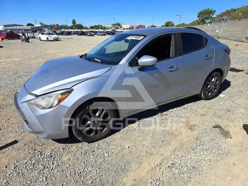2019 Toyota YARIS фото