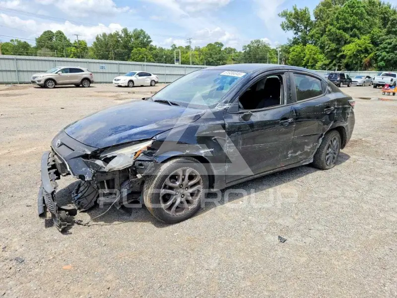 2019 Toyota YARIS фото