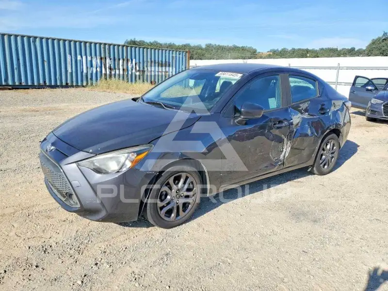 2019 Toyota YARIS фото