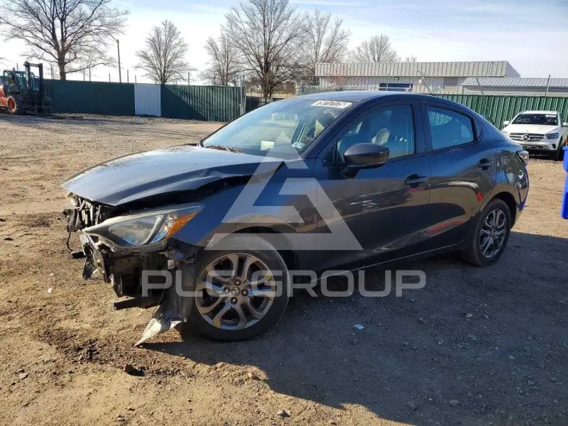 2019 Toyota YARIS фото