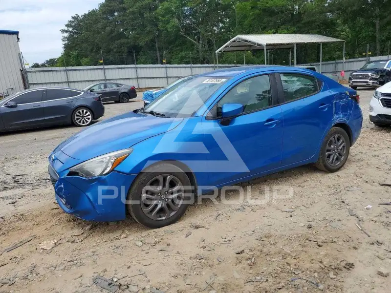2019 Toyota YARIS фото