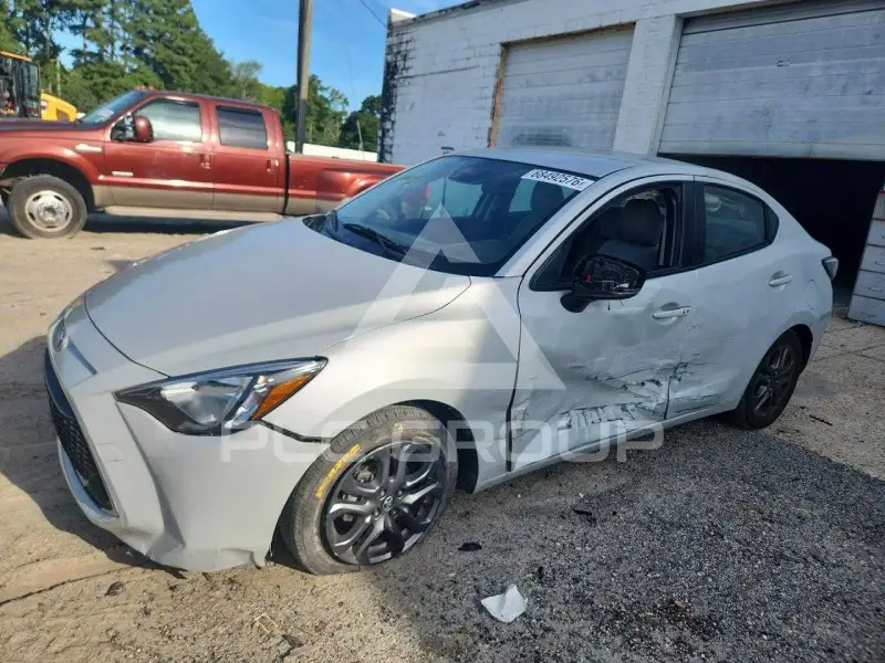 2019 Toyota YARIS фото