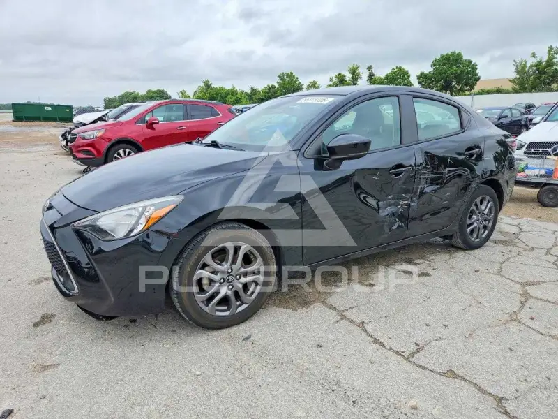 2019 Toyota YARIS фото