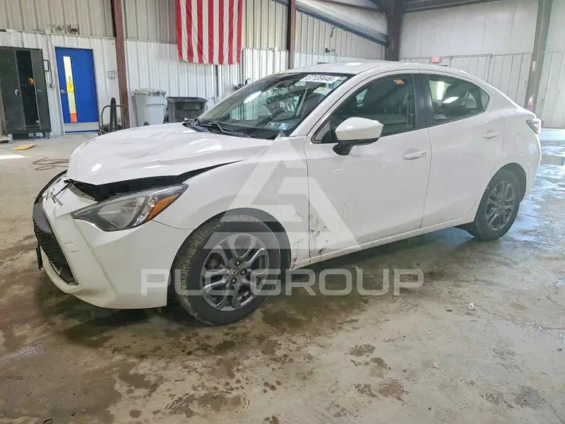 2019 Toyota YARIS фото