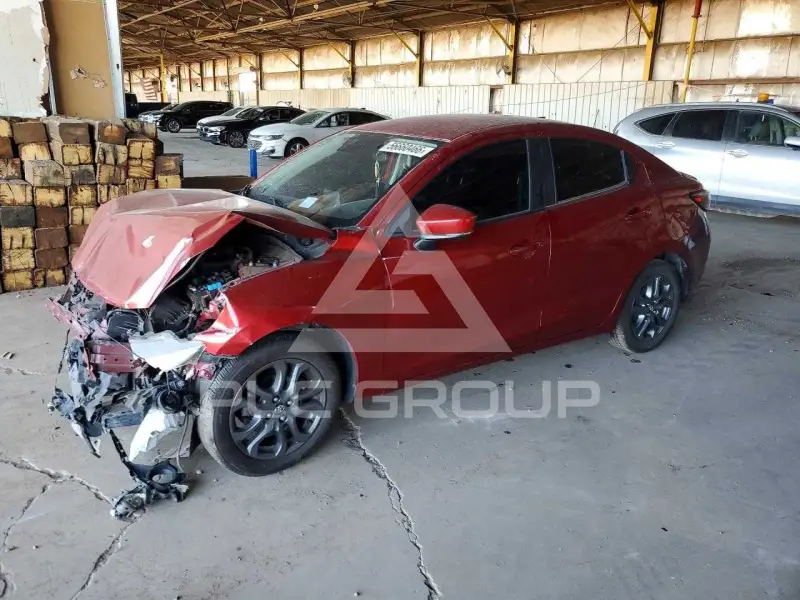 2019 Toyota YARIS фото