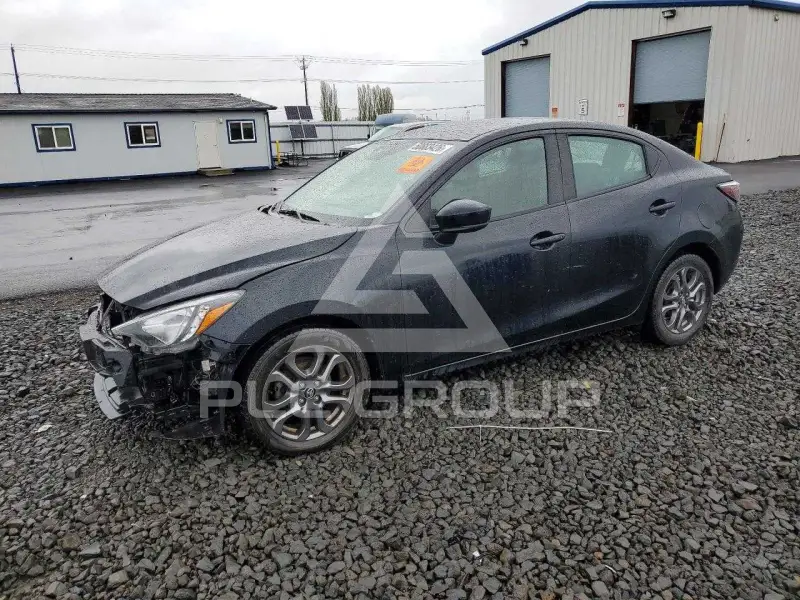 2019 Toyota YARIS фото