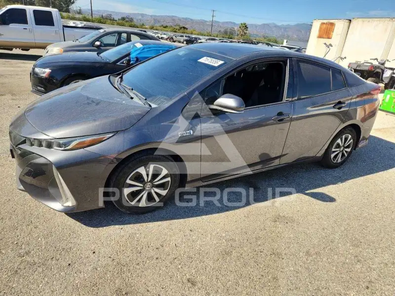 2019 Toyota PRIUS photo