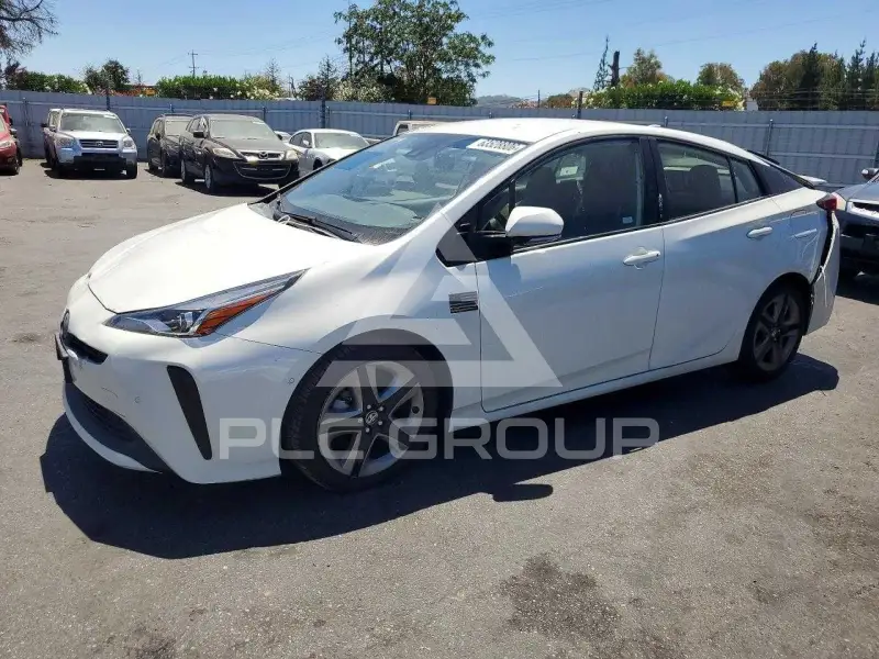 2019 Toyota PRIUS photo