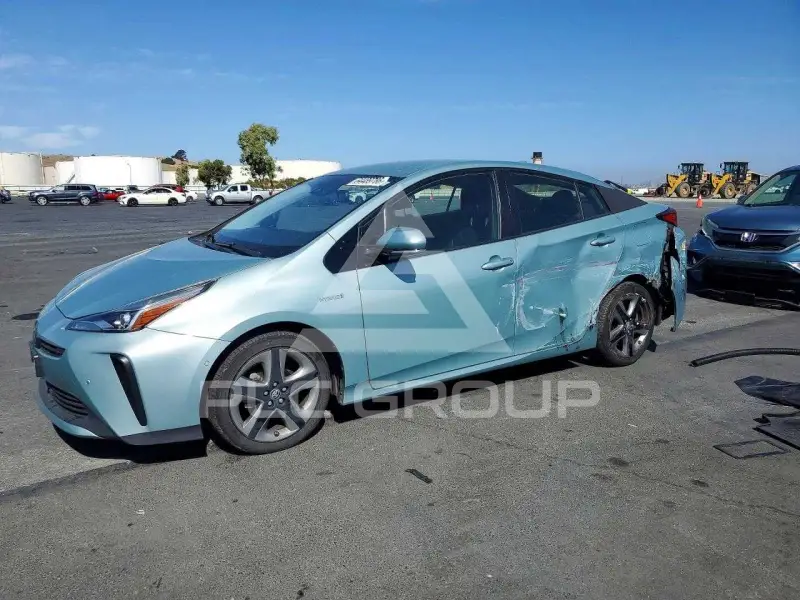 2019 Toyota PRIUS photo