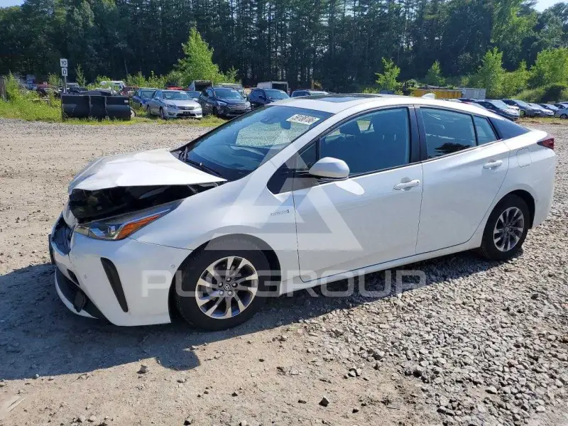 2019 Toyota PRIUS photo