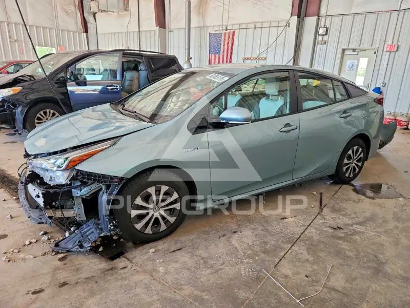 2019 Toyota PRIUS photo