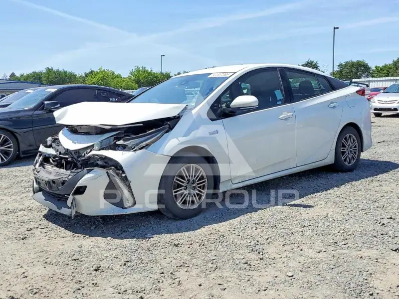 2019 Toyota PRIUS photo