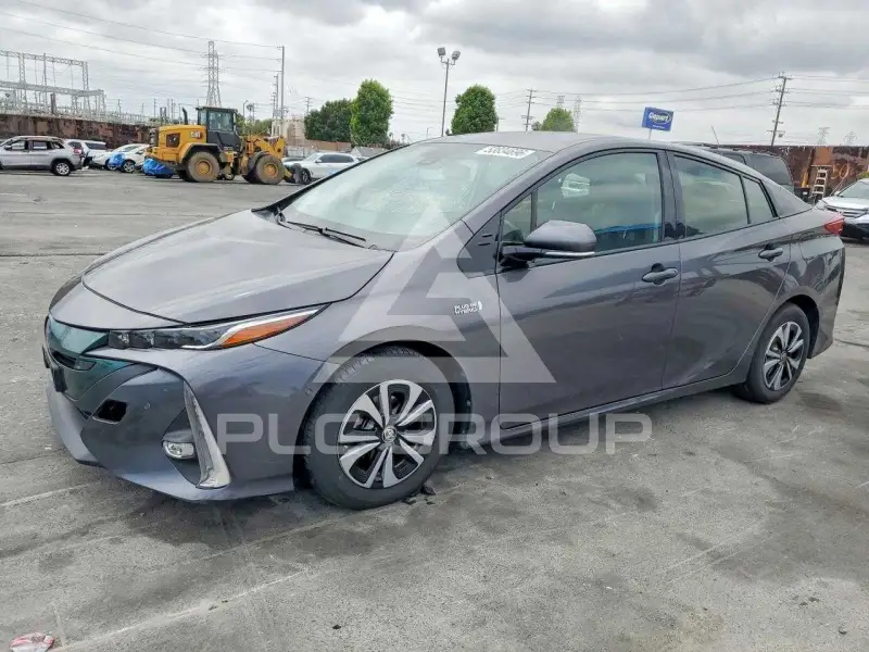 2019 Toyota PRIUS photo