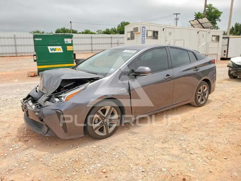 2019 Toyota PRIUS photo
