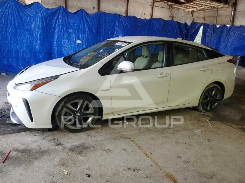 2019 Toyota PRIUS photo