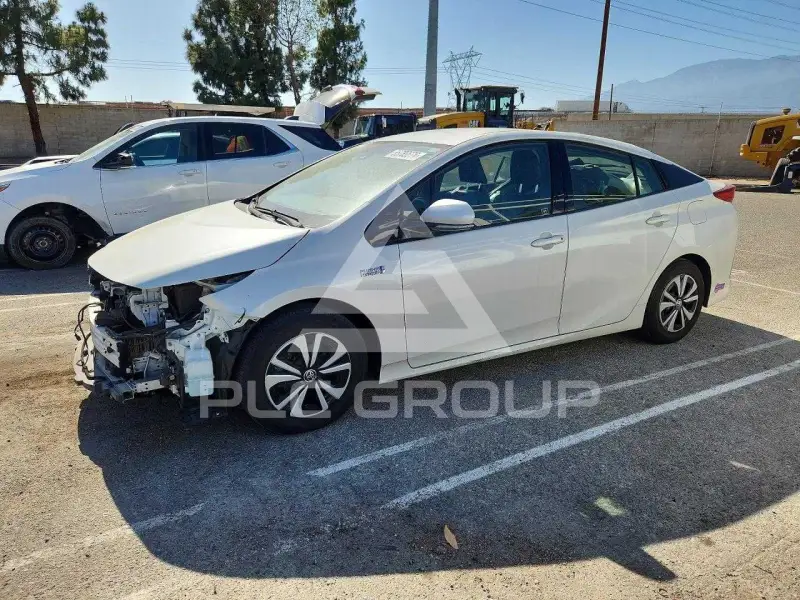 2019 Toyota PRIUS фото