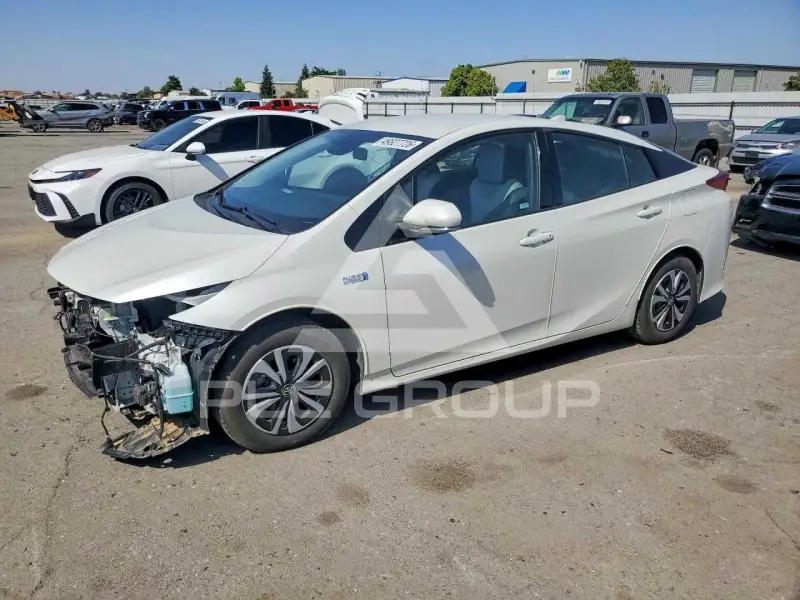2019 Toyota PRIUS photo