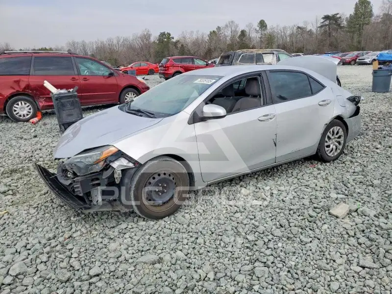 2019 Toyota COROLLA фото