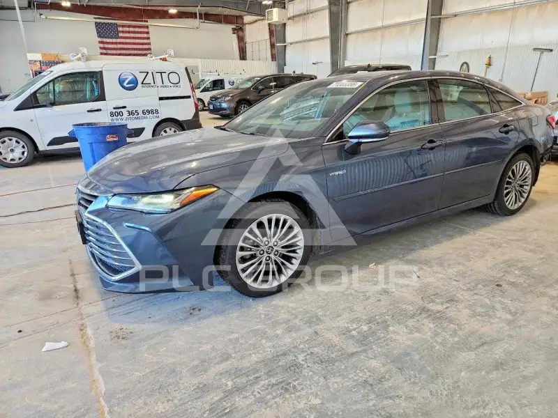 2019 Toyota AVALON photo