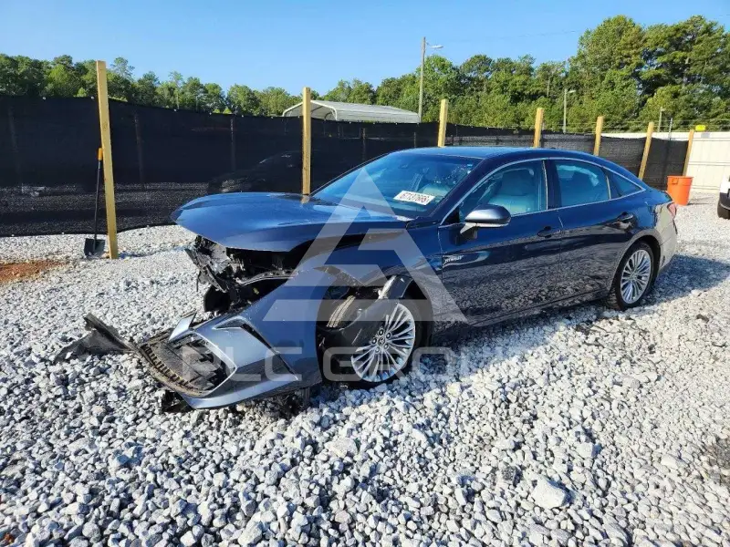 2019 Toyota AVALON photo