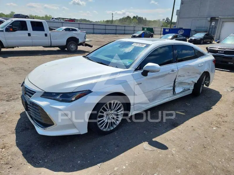2019 Toyota AVALON фото