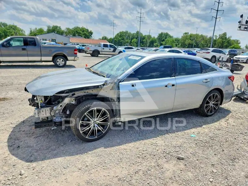 2019 Toyota AVALON photo