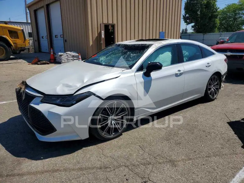 2019 Toyota AVALON photo