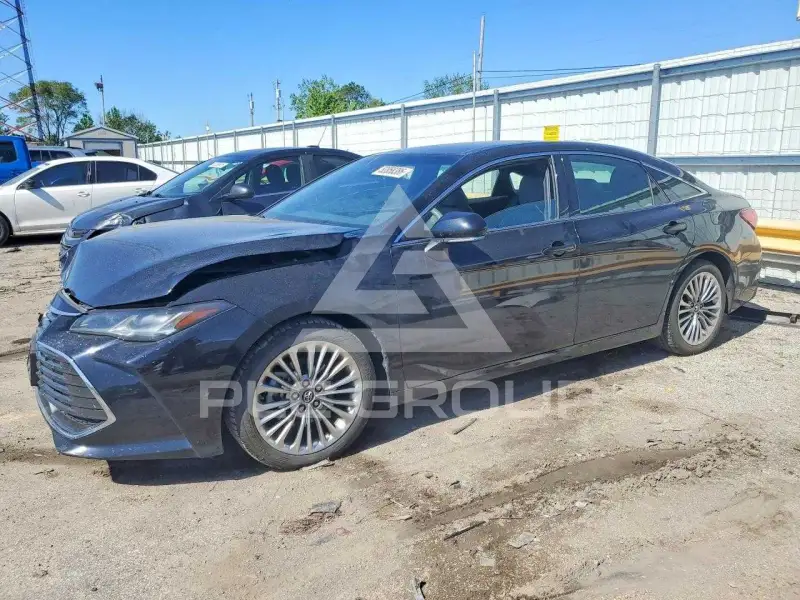2019 Toyota AVALON фото